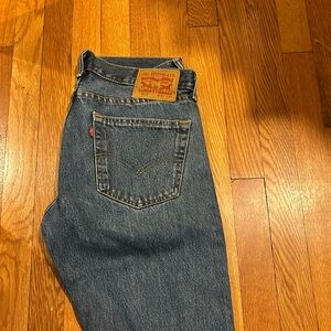 Men’s Levi’s 505 red tab straight leg blue jeans size 32x30